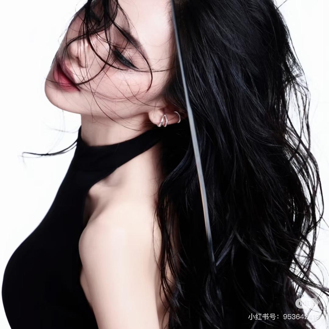 李李.