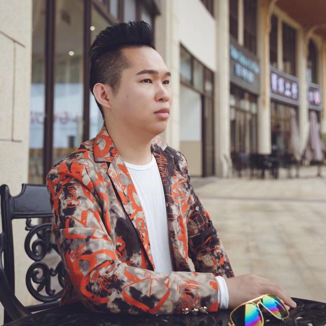 歌手成天龙