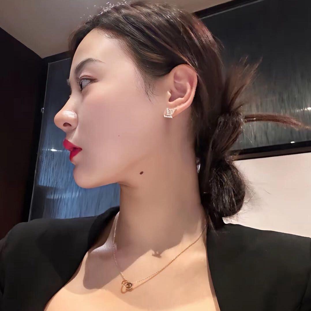 少萝宝宝学采耳