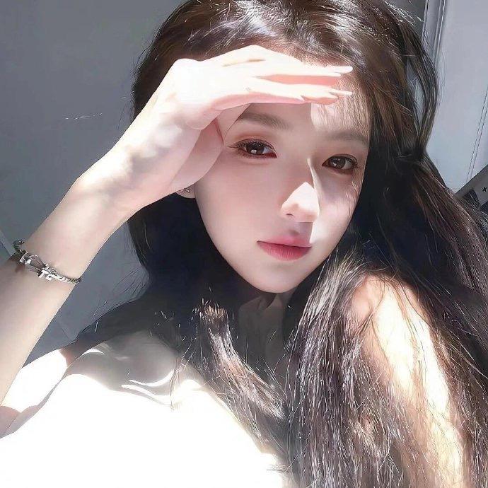 艳丽