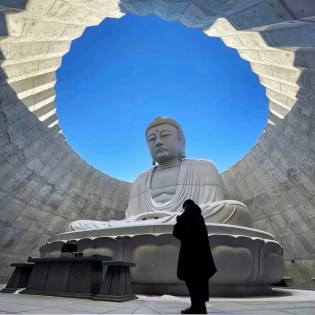 八面佛·