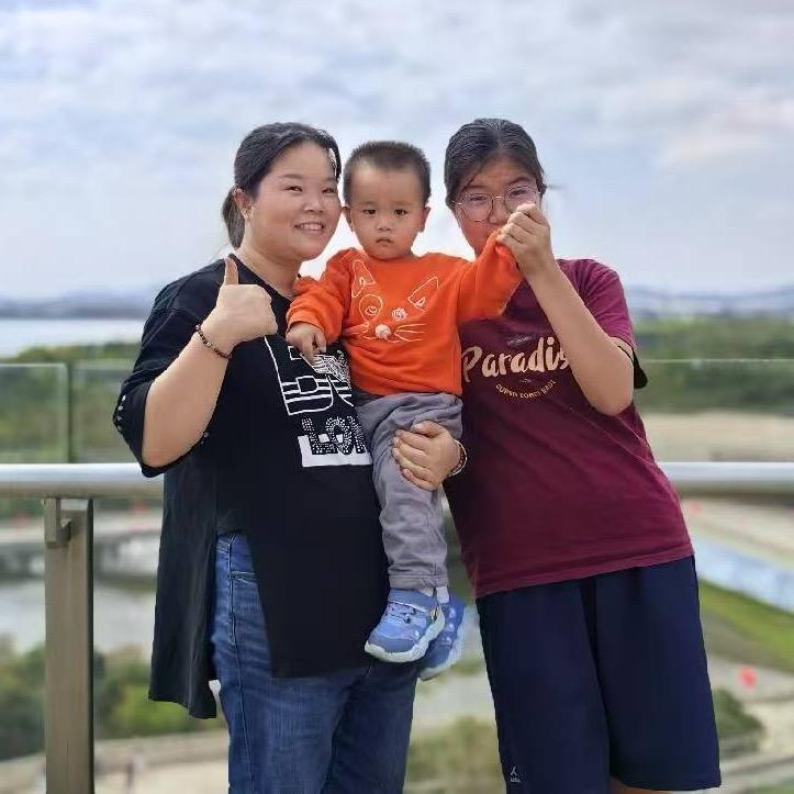 二个娃儿的疯婆娘