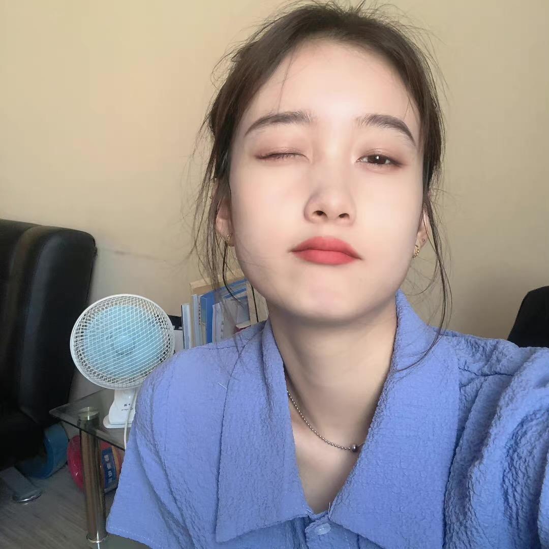 尹君君呀