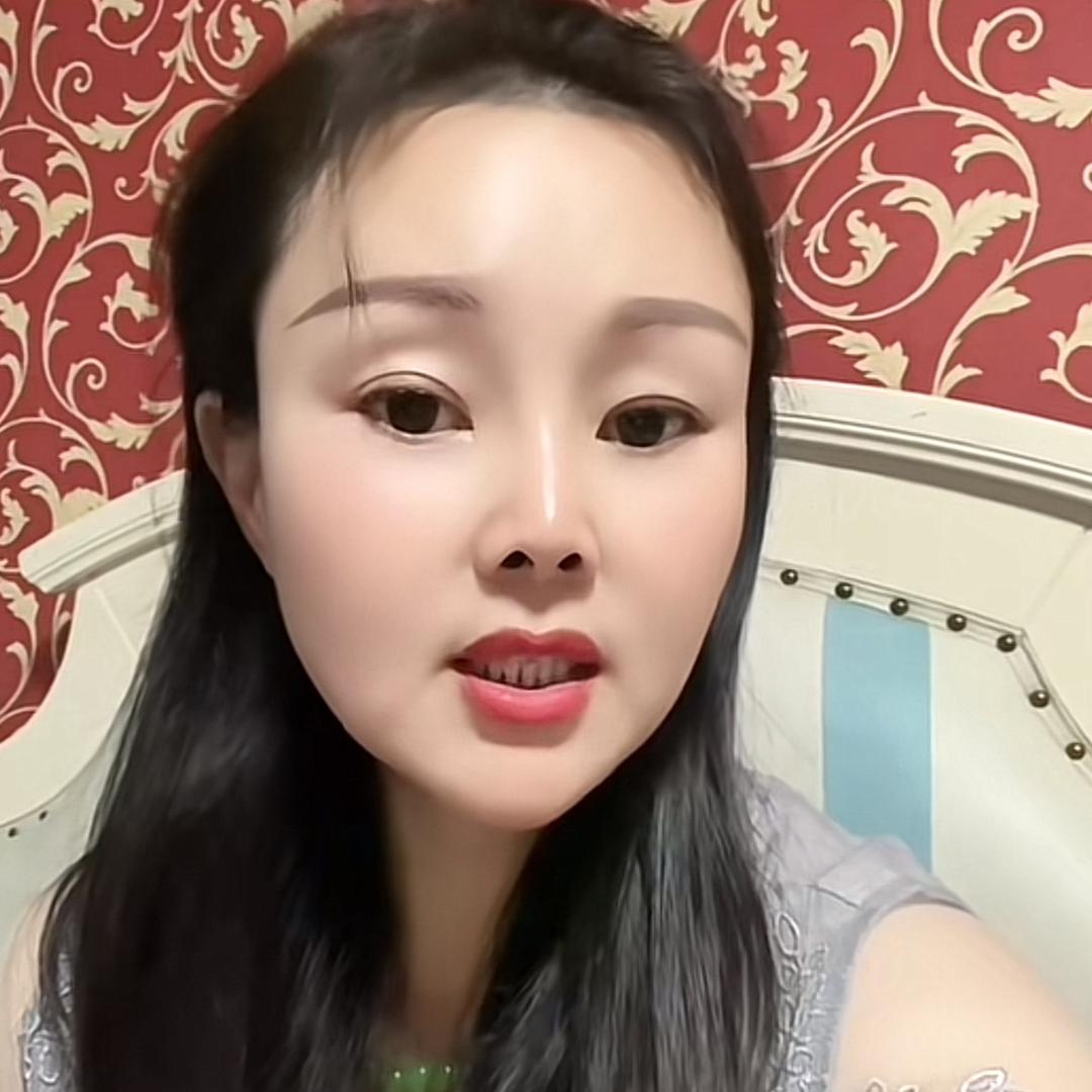 晚***