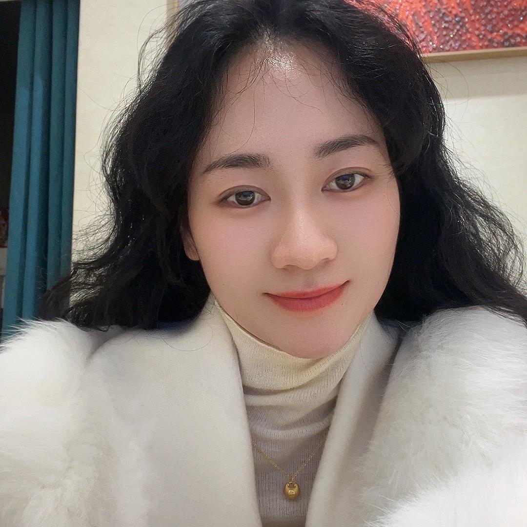 岳池县LiLy女装店