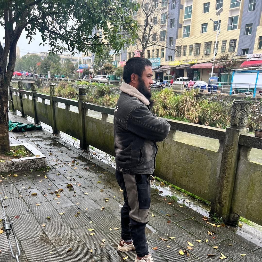 胡子哥爱音乐