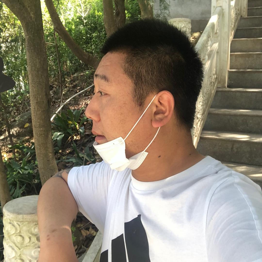 王小小