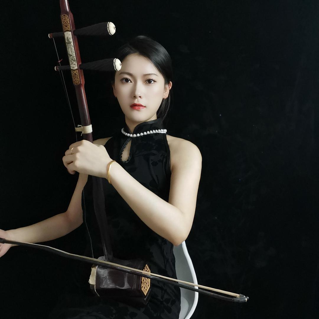 二胡小妤老师