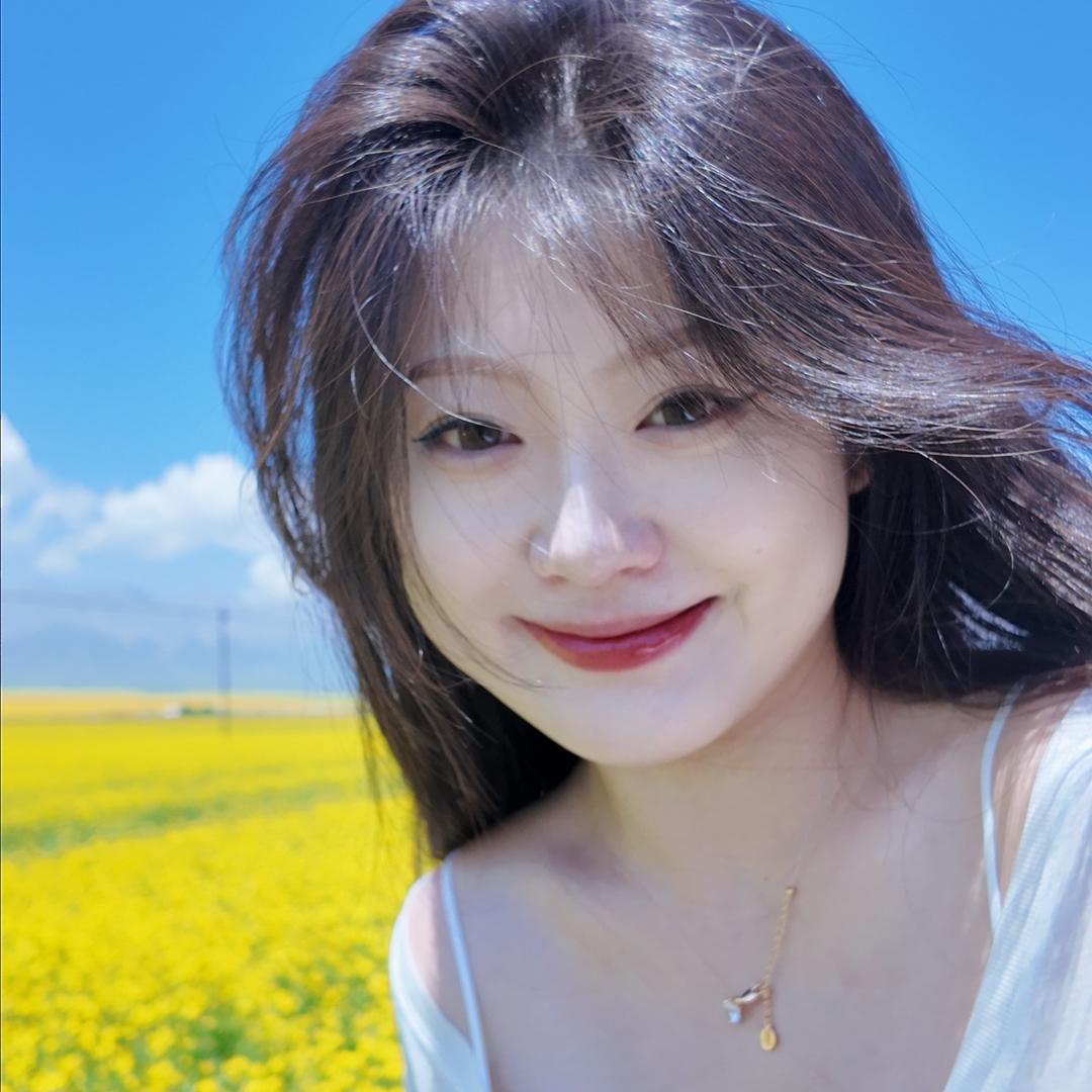 由美.
