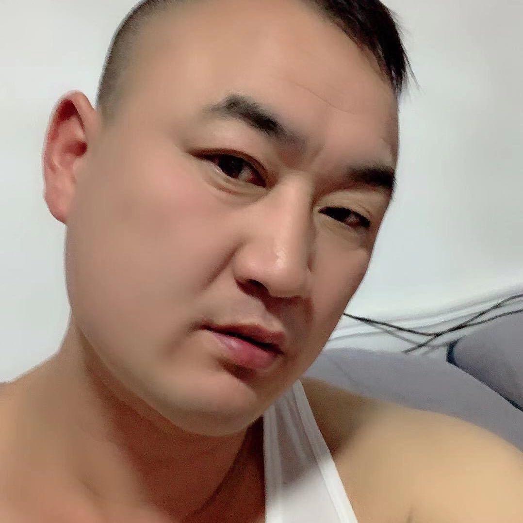 配角