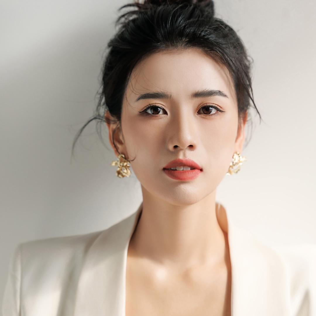 洋洋教化妆
