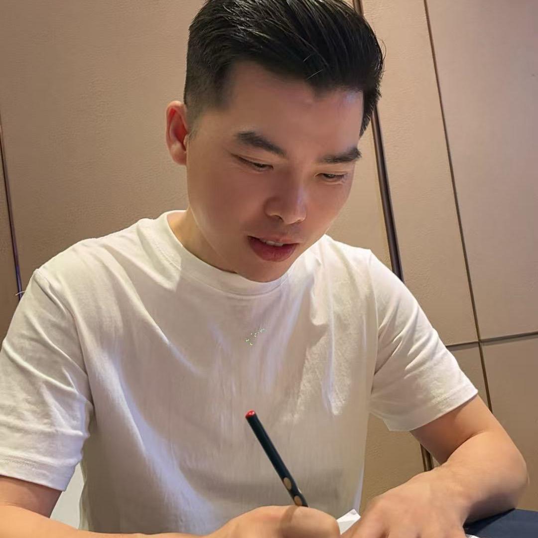 邵阳美人天下小志老师（友阿店）
