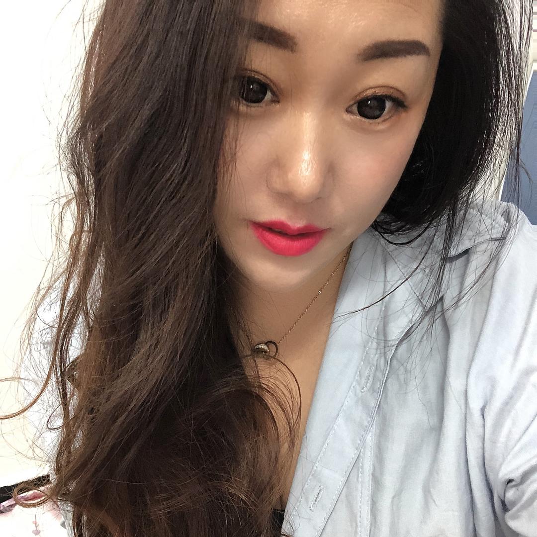 张张一笑