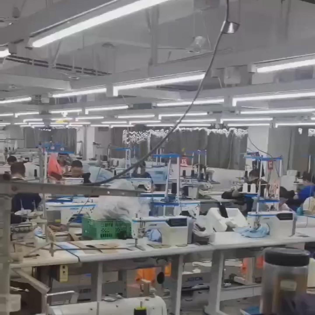 亿佳叶枫。服装店