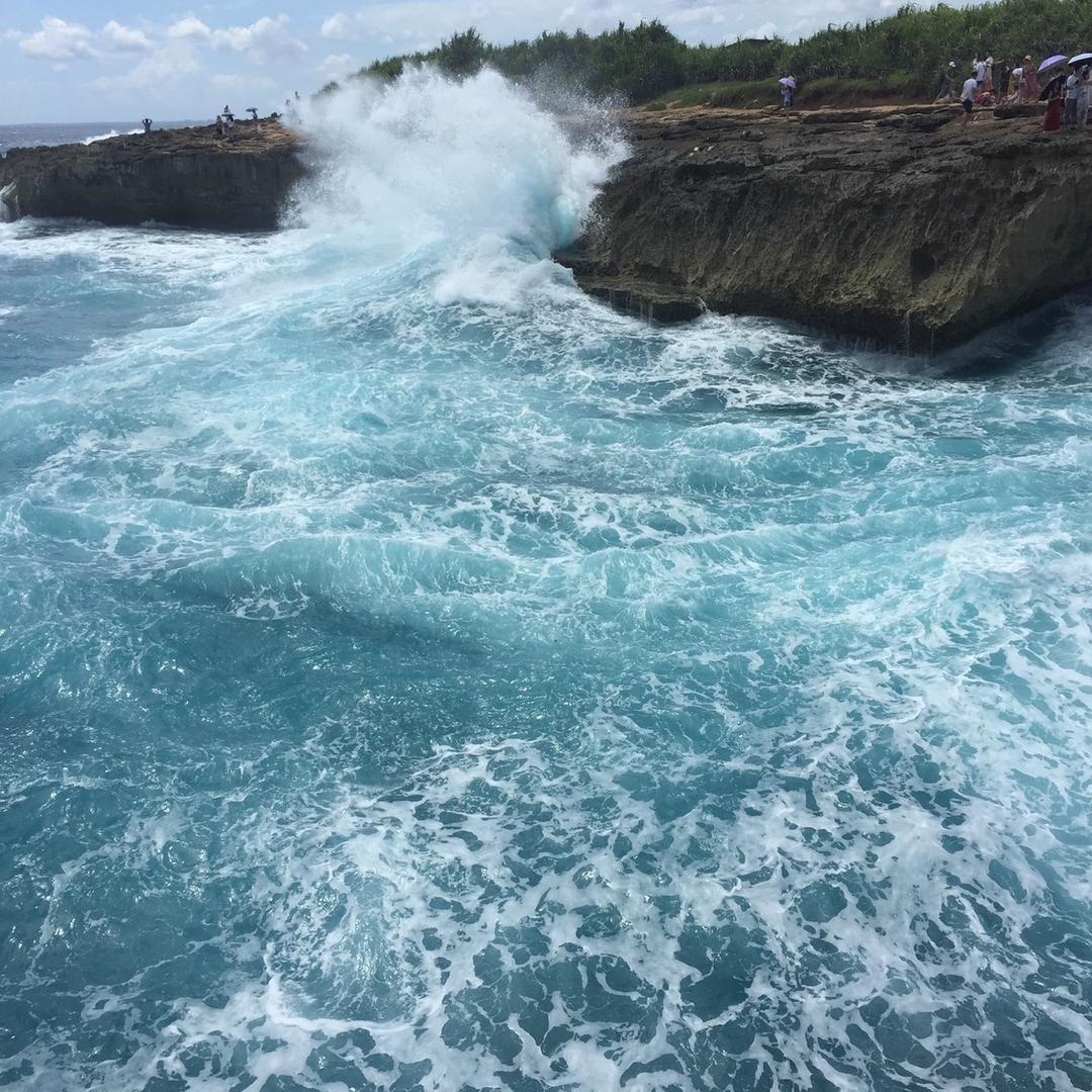 默默