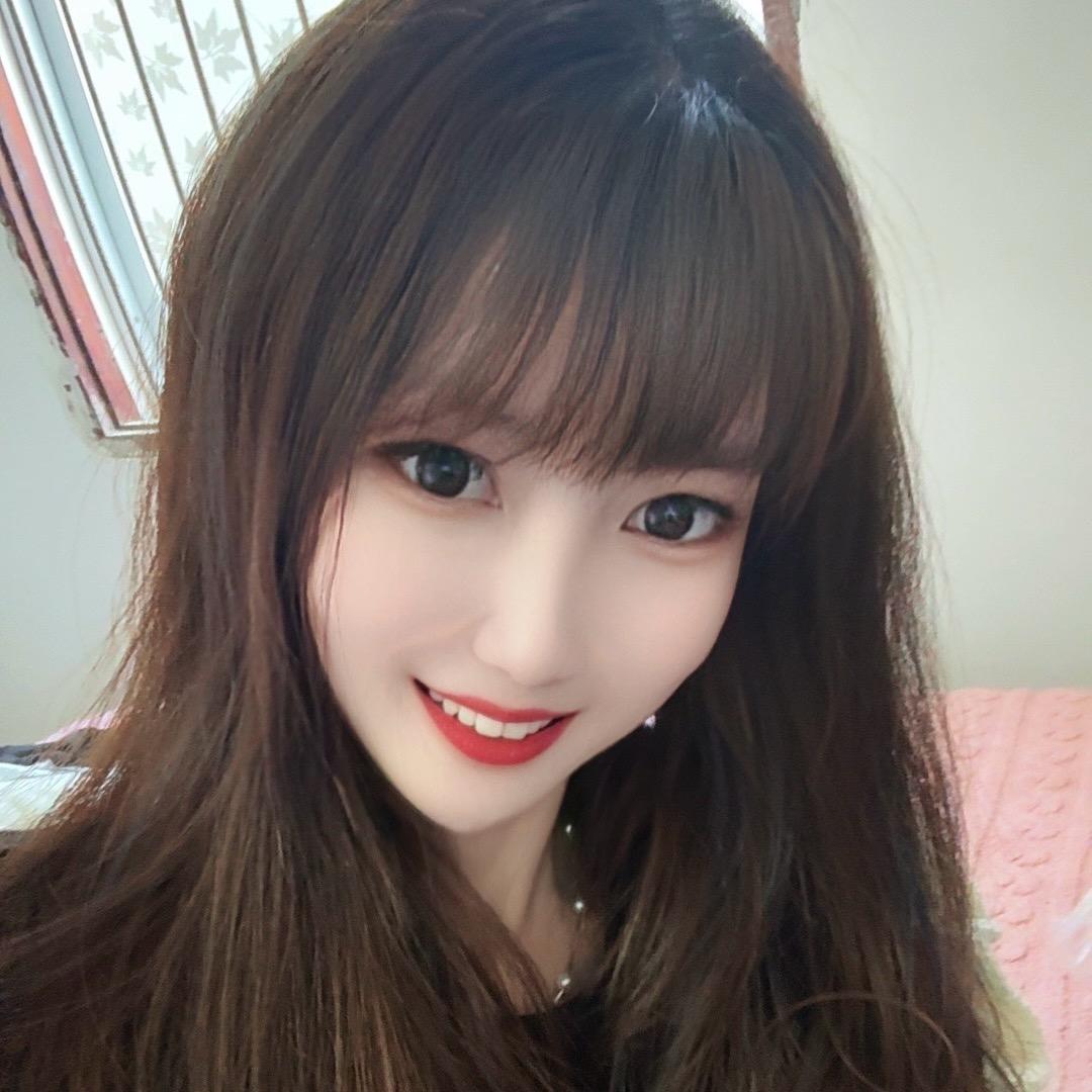 短发小姐姐