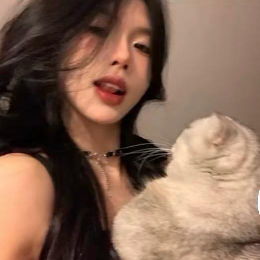 @社恐小红🙃（见过张凌赫版）