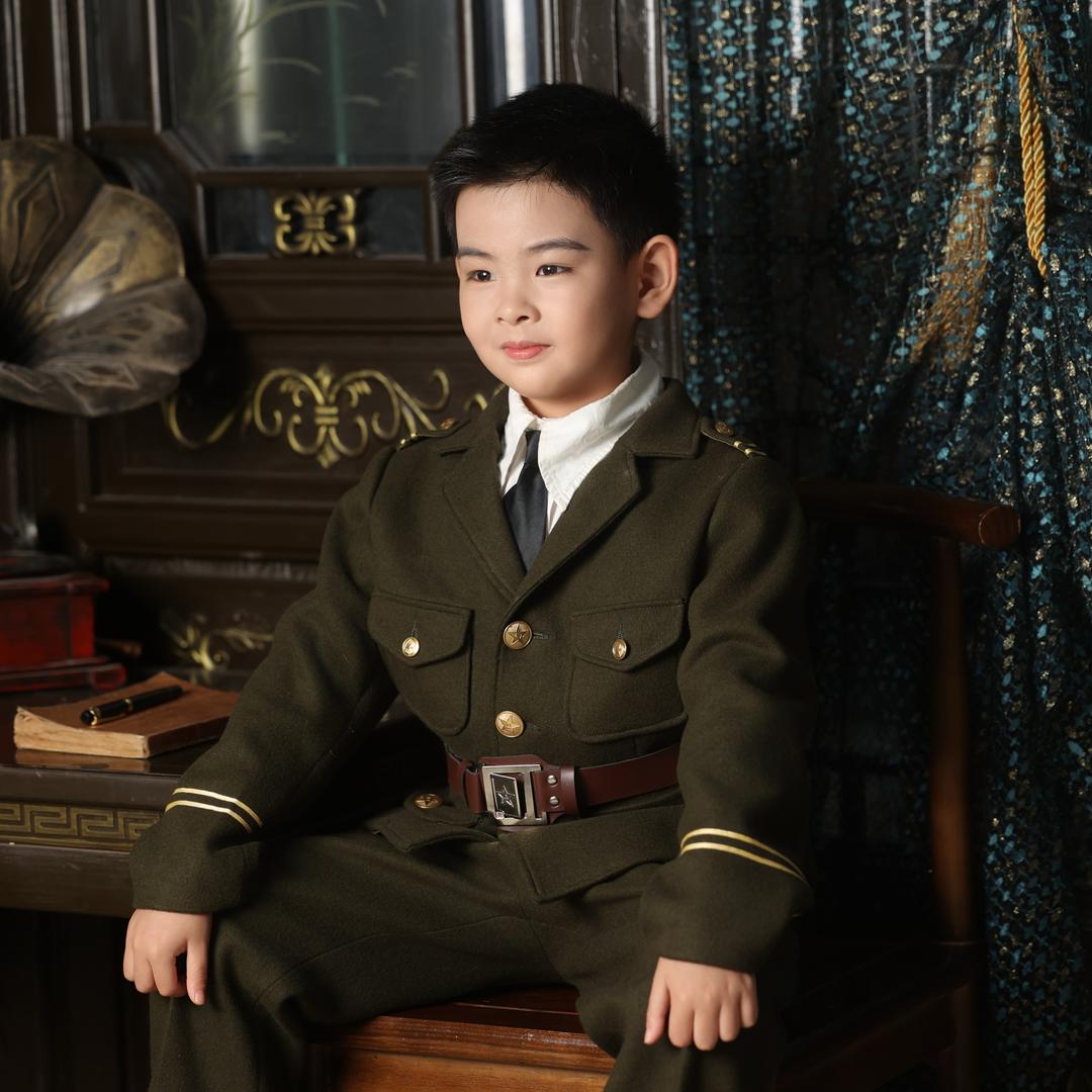 小演员王佳毅