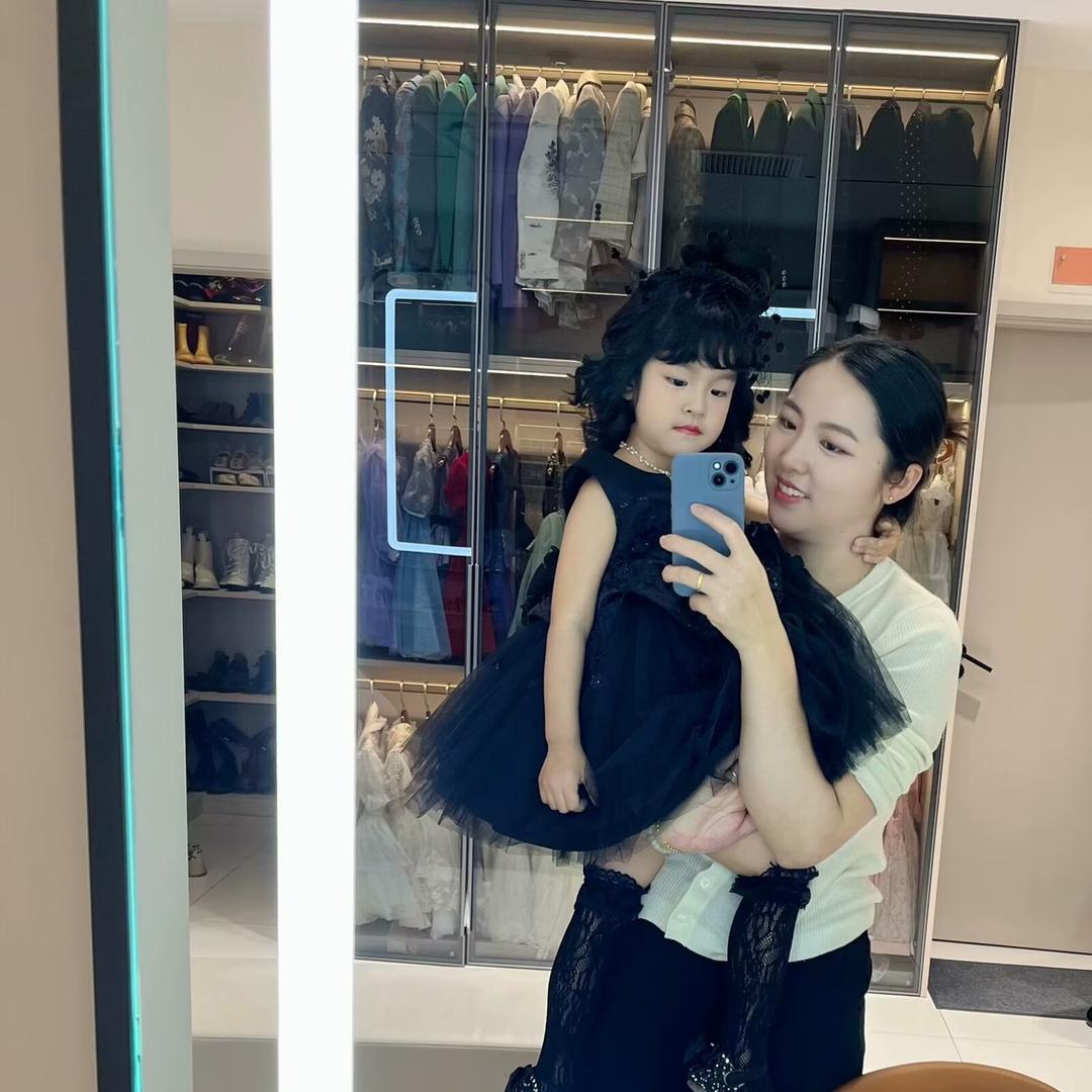 雅衣轩大牌女装