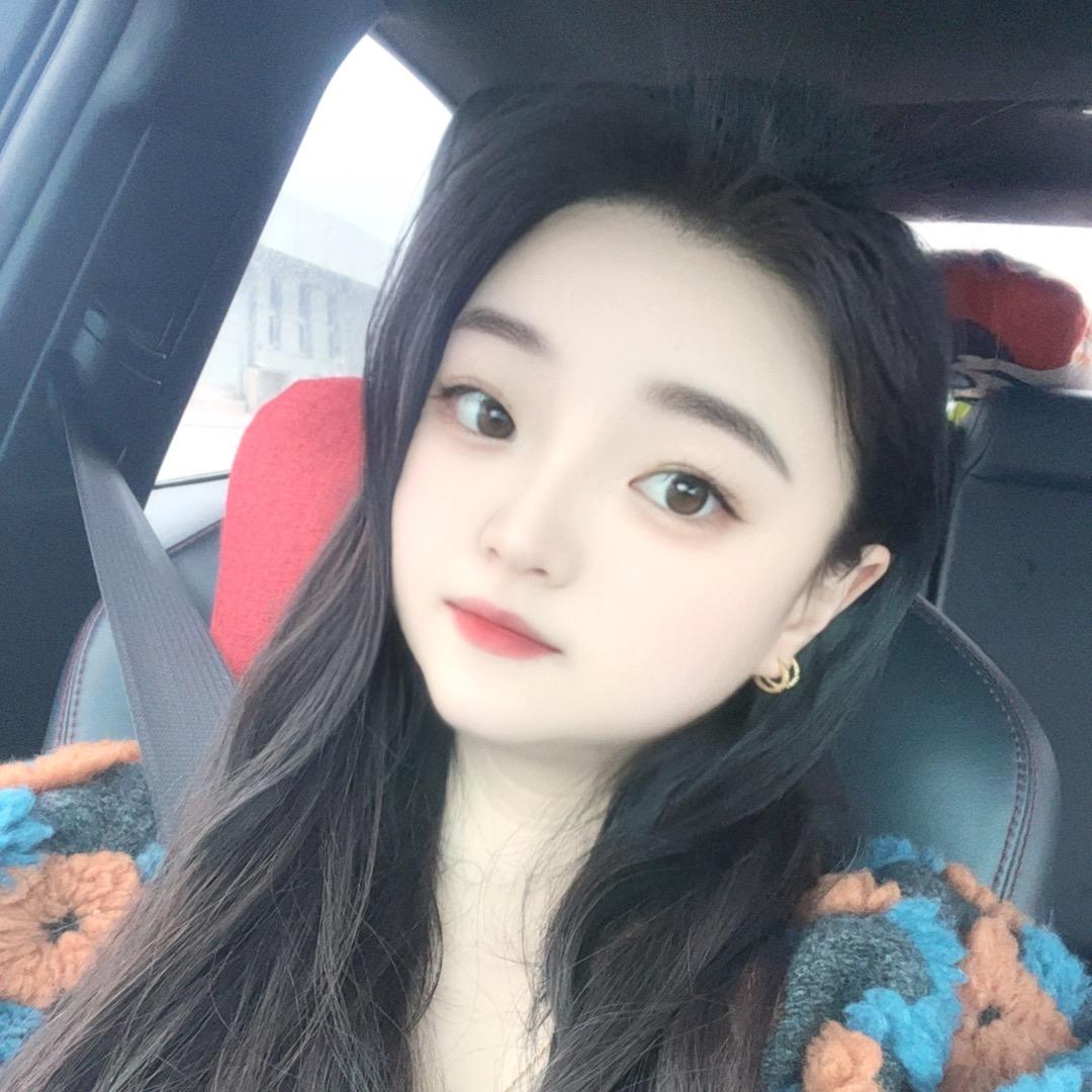 🎀～钕鉮～ 👑