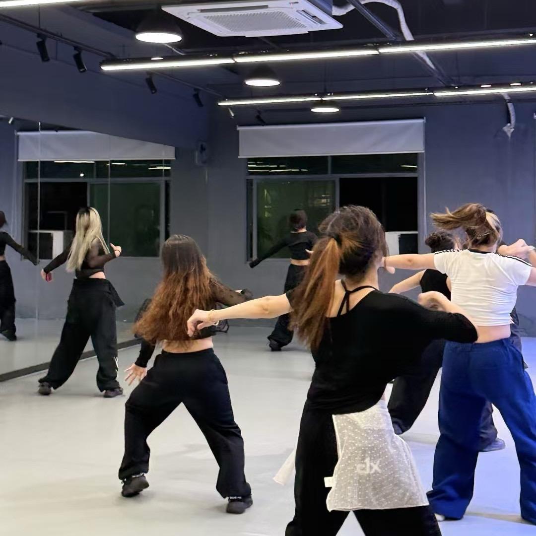 松岗DMC舞蹈工作室💃🏻