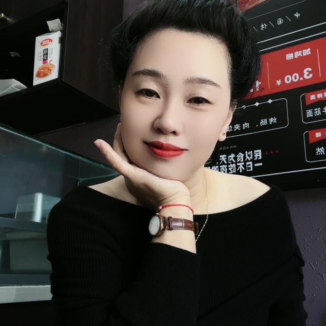 @：ヽヽ嗑瓜子的熊猫╭(╯ε╰)╮