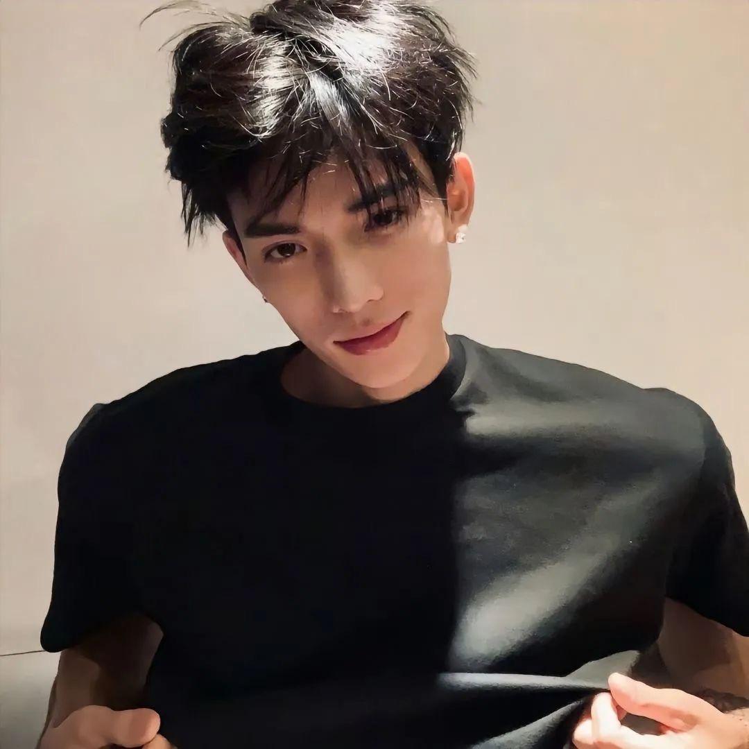 山奈˙