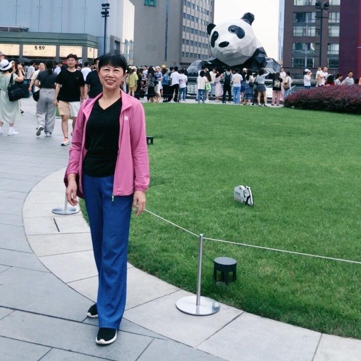 吴碧群