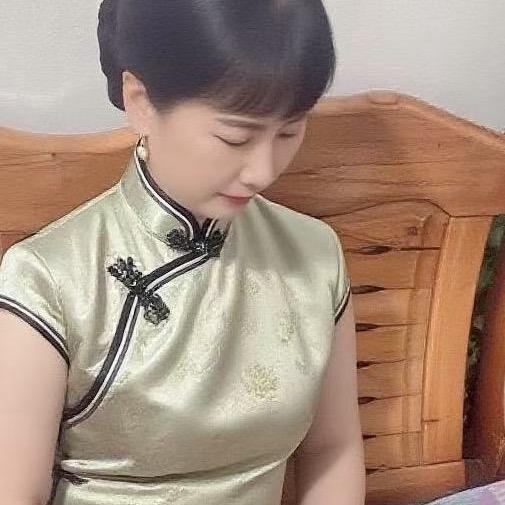 玉.