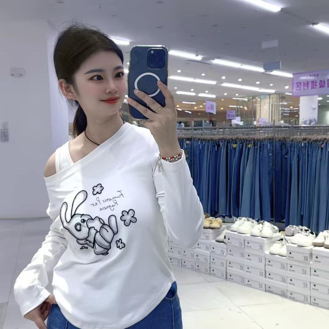 盐城亭湖区爱琴海拾贰唐小姐二楼