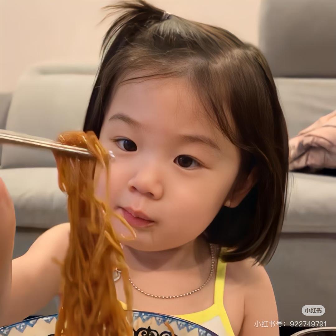👧奶包胖呼呼