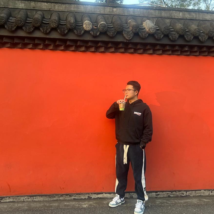 世虹名车汇   張超