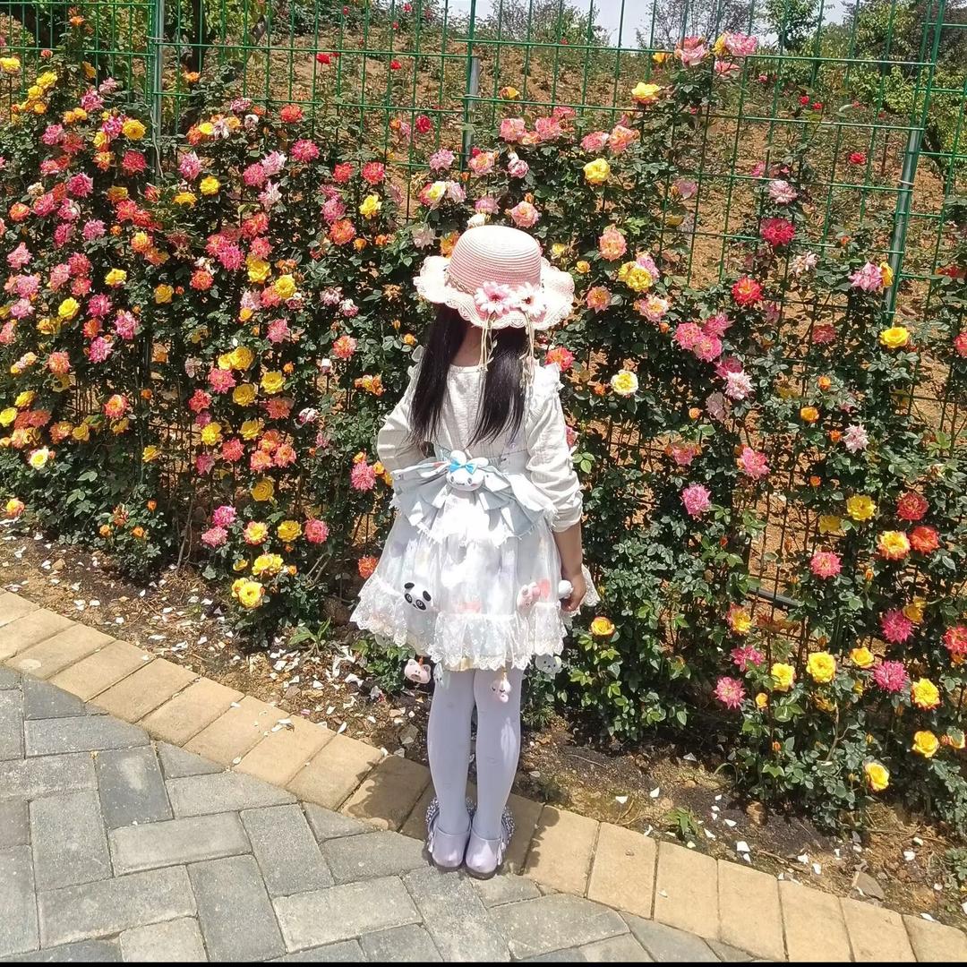 刘小妞的·͜･ZHᰔᩚngೄ೨先笙