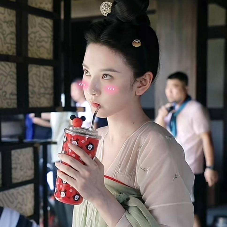 小肖川頁！