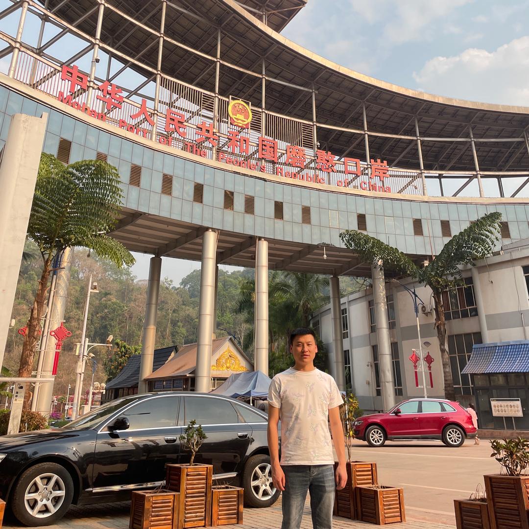 龚明
