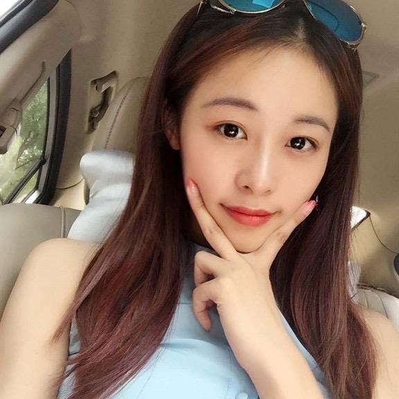 爱笑的雪妹