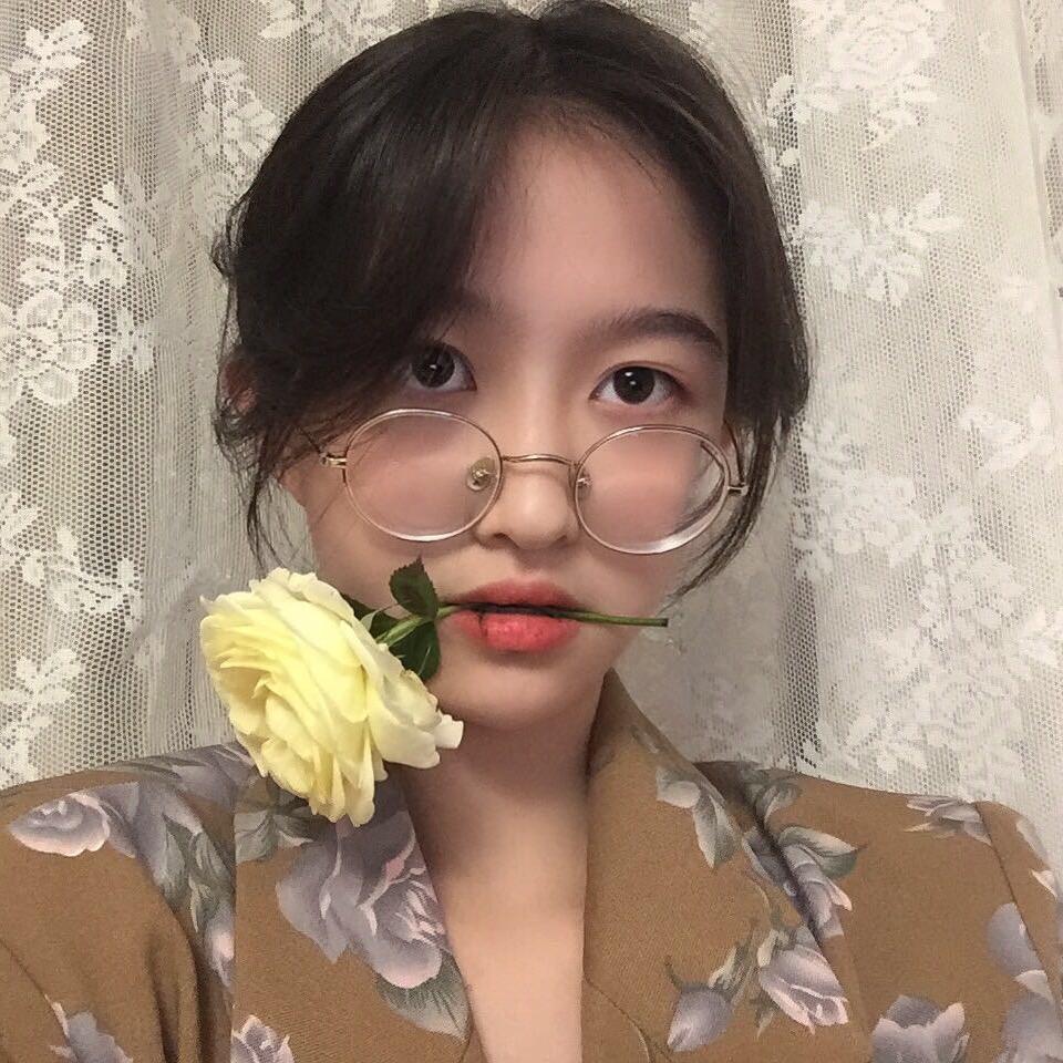 奥莉皮皮妞