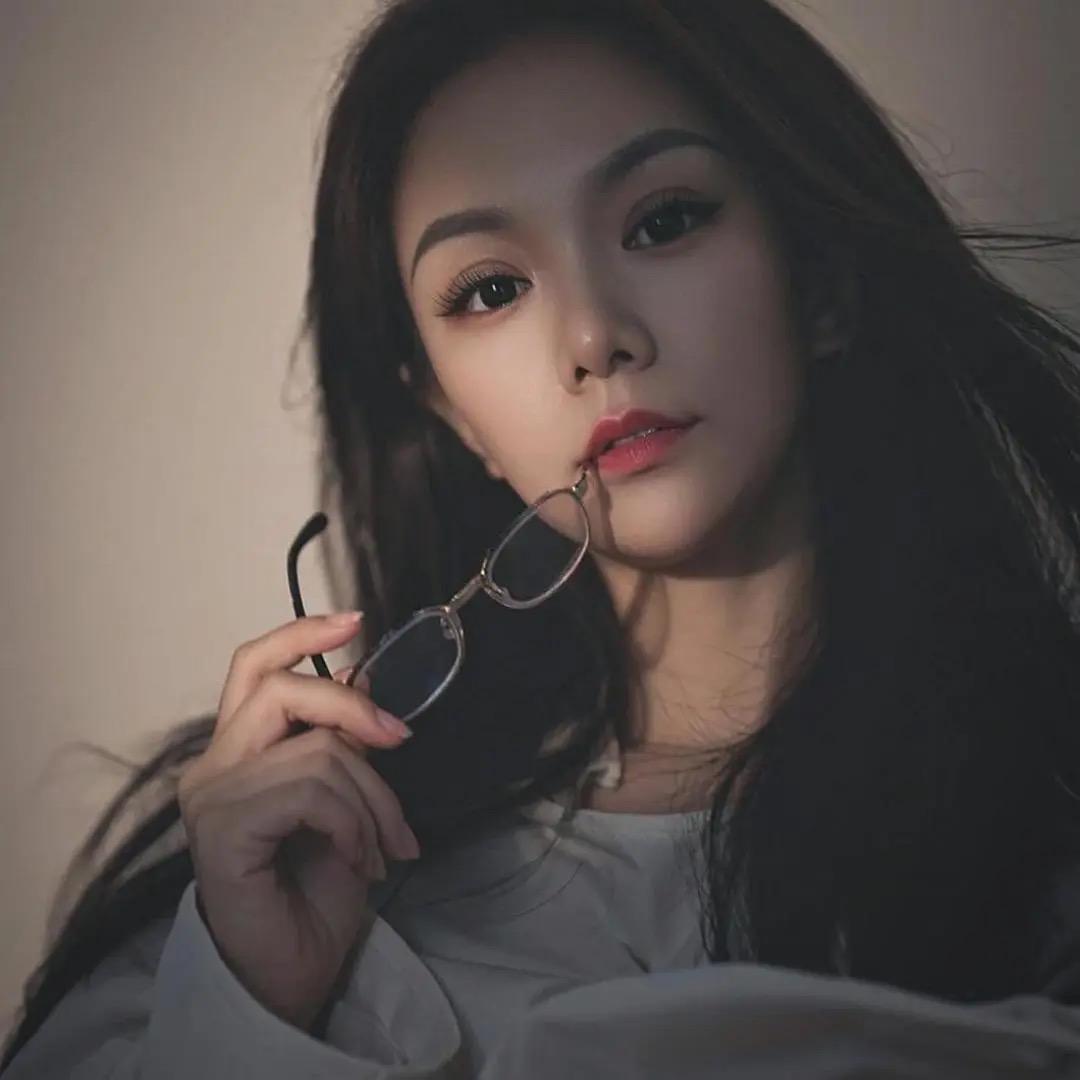 卖粮油的小姐姐
