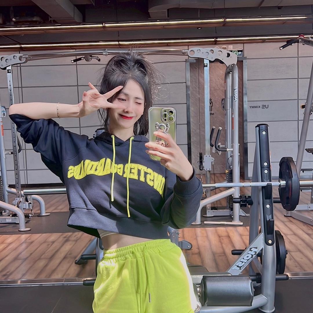 田冰Britney