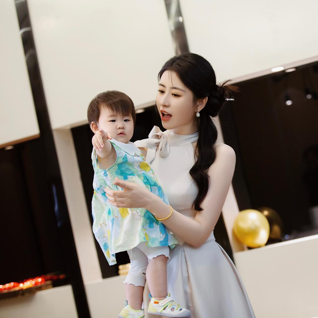 月亮妈妈👩‍👧