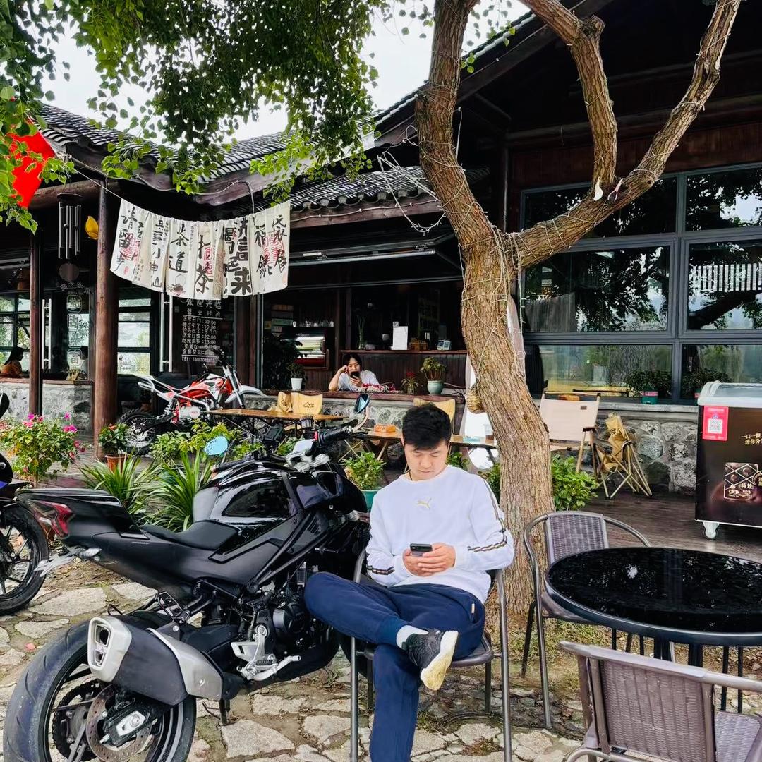 韩先生¹⁴⁰⁷