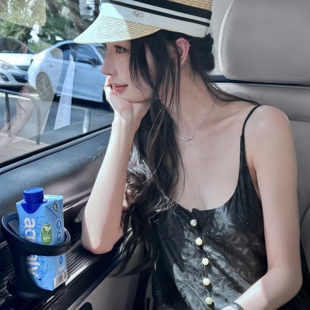 小梨耶
