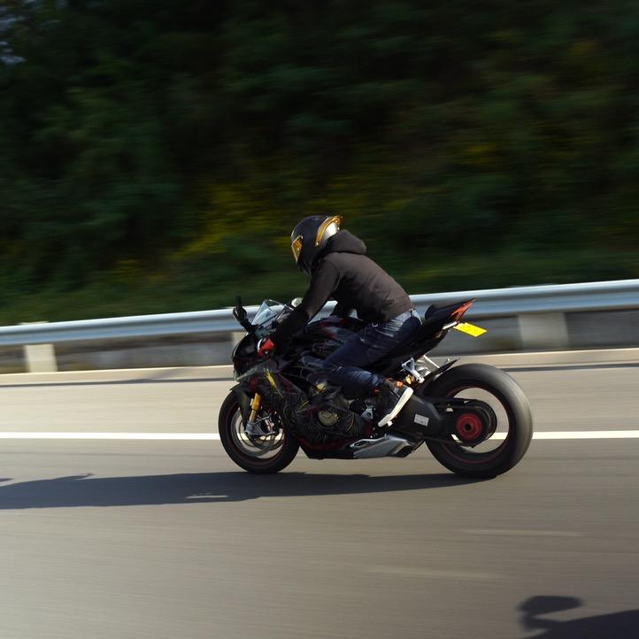 小吴老师_🏍
