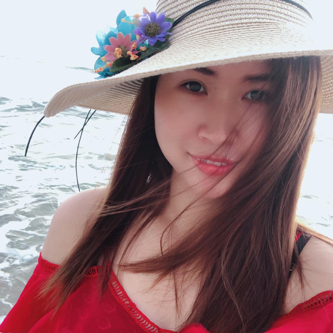 龙七七