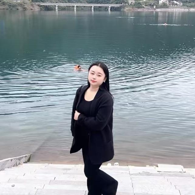 田露露