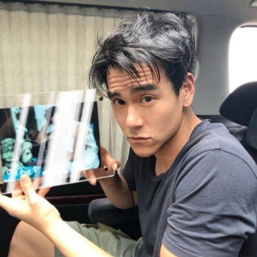 自由的瓶子.
