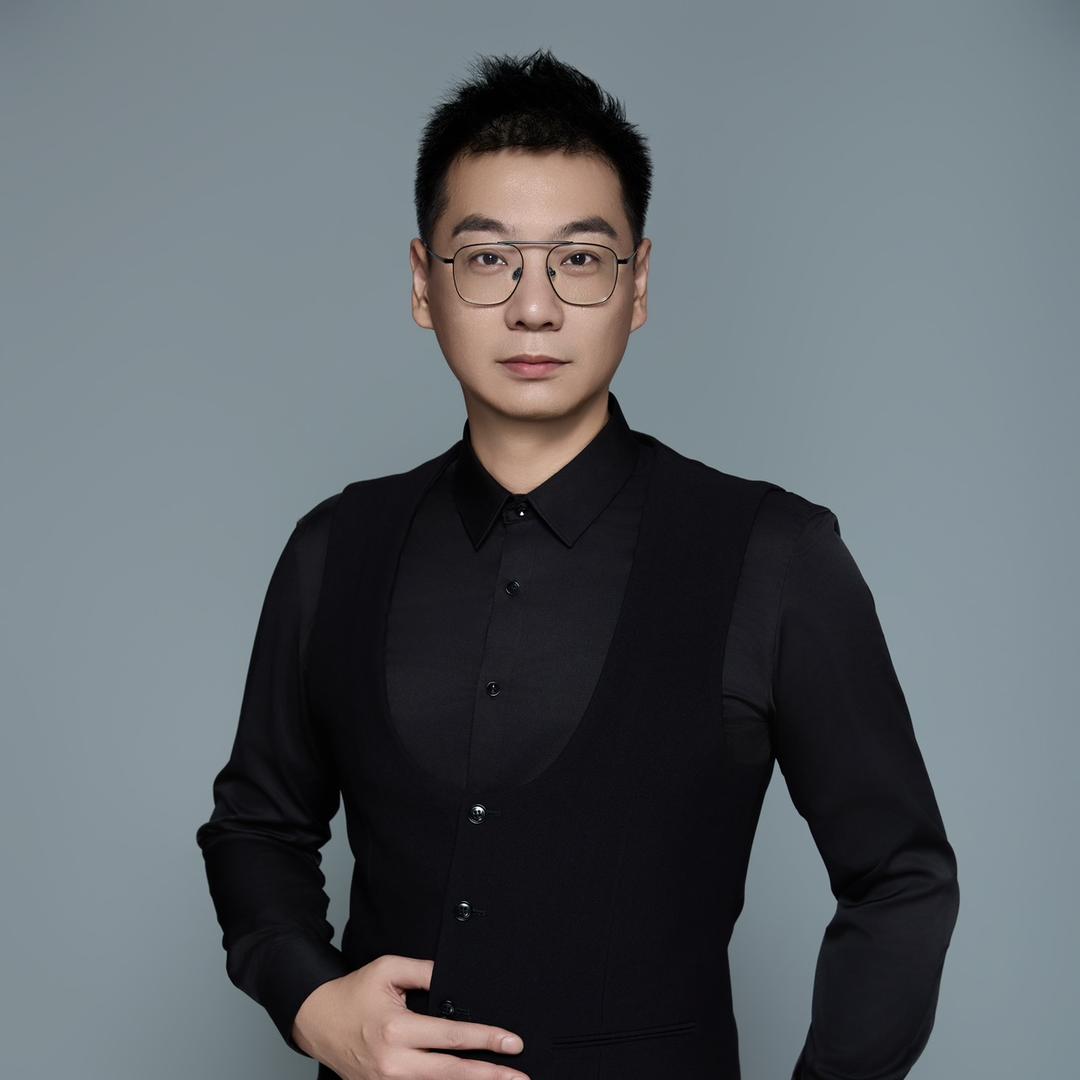 艺翌模特航服张校长