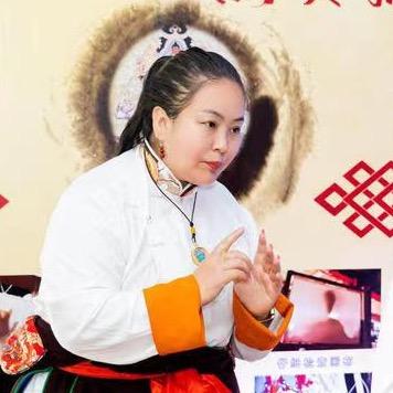 更巴（🍭记录生活🍭）