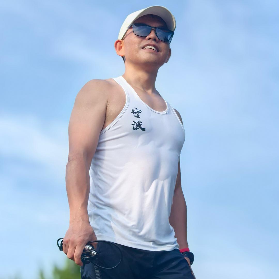 陈势良梳小妹美发梳