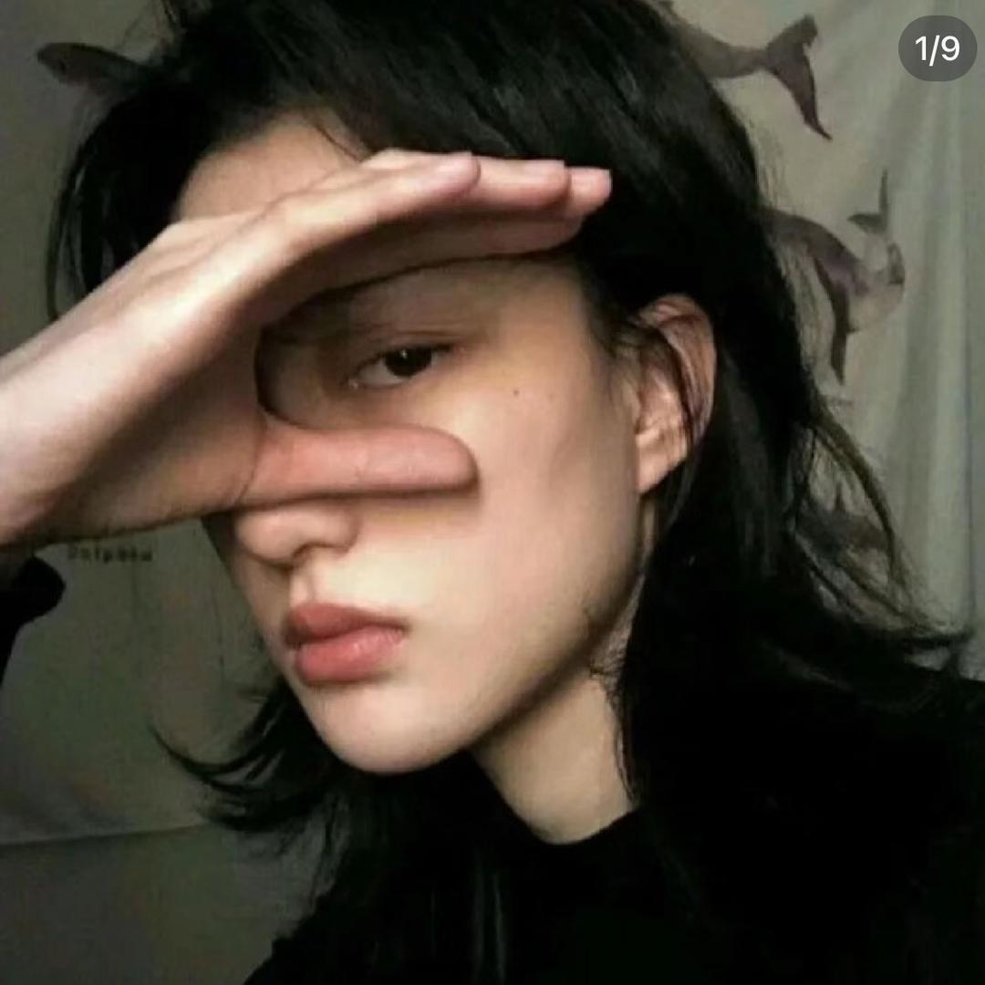 煤老板是化妆师